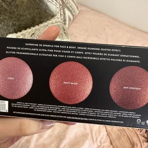 NEW Fenty Beauty Diamond Bomb Triple Drip All Over Diamond Veil Palette